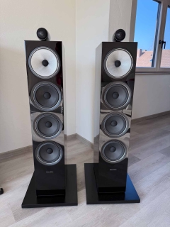 Bowers & Wilkins B&W 702 S2 schwarz hochglanz Standlautsprecher Paar  | Verkauf im Kundenauftrag