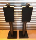 Bowers & Wilkins B&W 705 S2 - Regallautsprecher, Paar mit Stands | VERKAUF IM KUNDENAUFTRAG